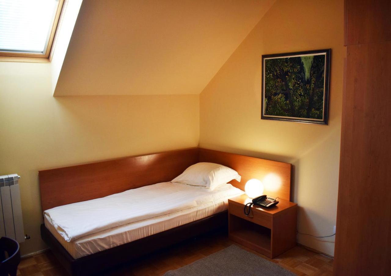 Hunting House Otel Turija Dış mekan fotoğraf