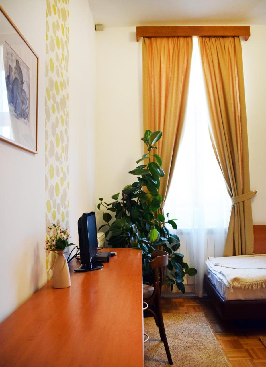 Hunting House Otel Turija Dış mekan fotoğraf
